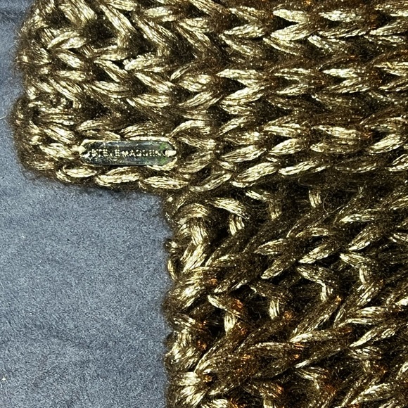 Infinity Scarf - Picture 3 of 4